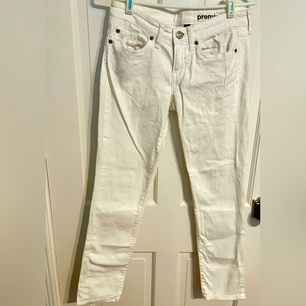 GAP White Skinny Jeans Crisp Clean Style